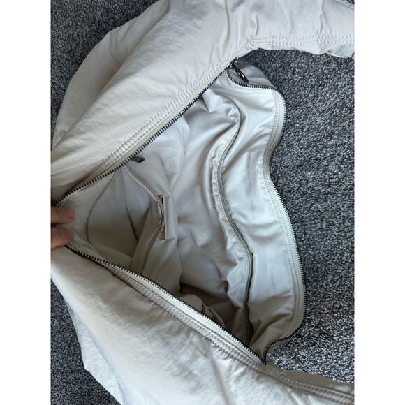 Street Level Isla Puffy Bag with Interlaced Side Panels - Picture 6 of 9